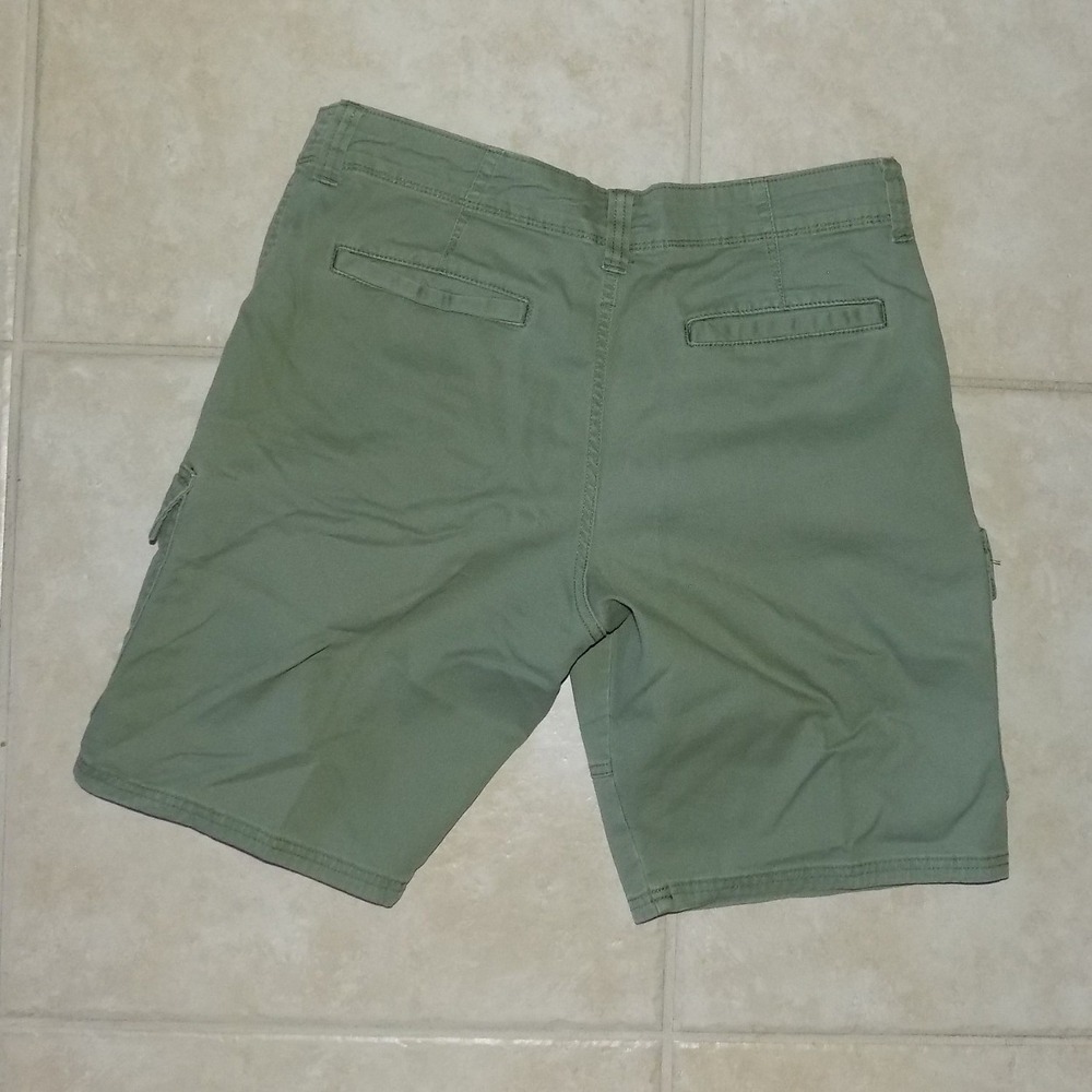 Wrangler Relaxed Fit Cargo Shorts Olive Green Mens 32x10 112366438 - Picture 5 of 6